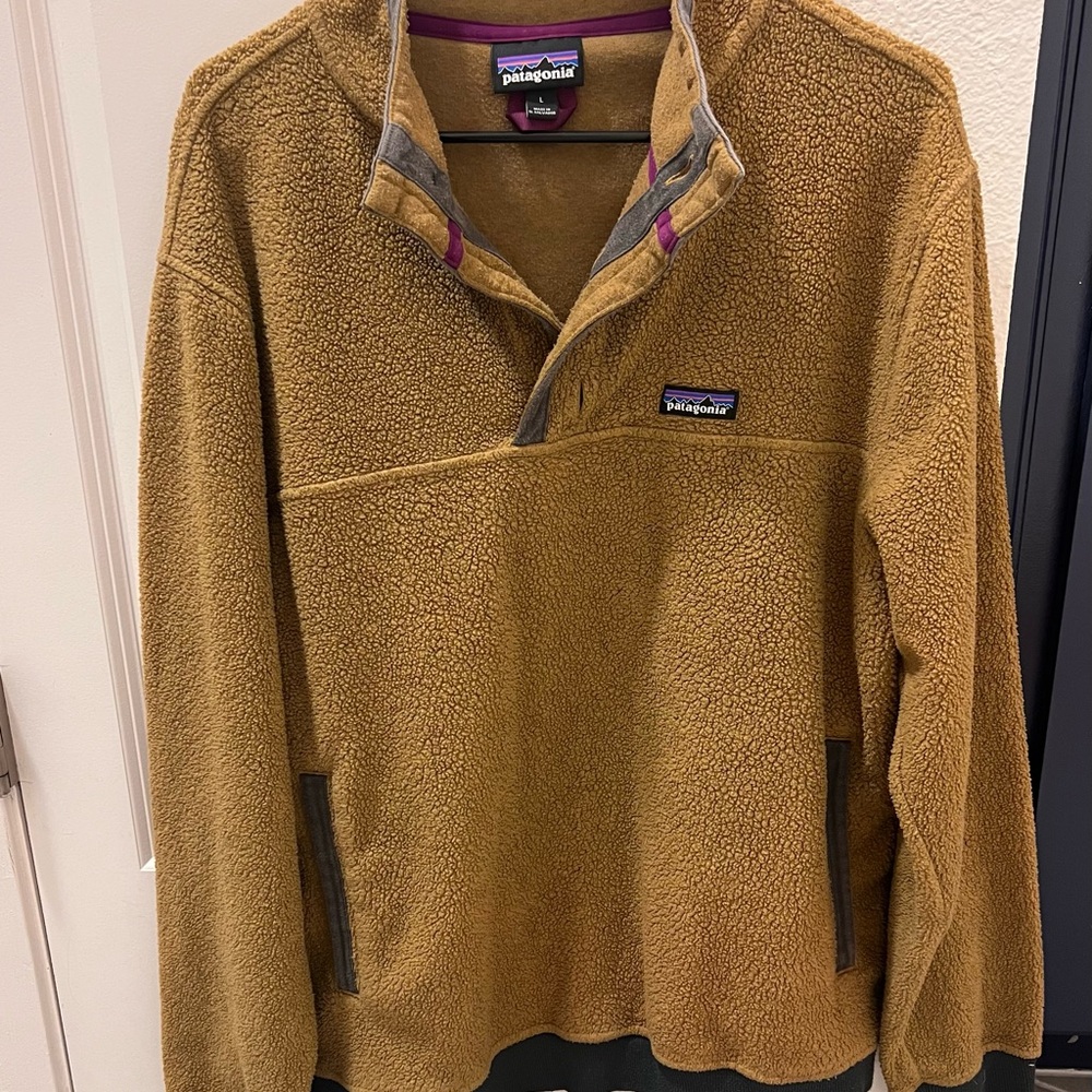 Patagonia Tan and Purple Fleece Jacket